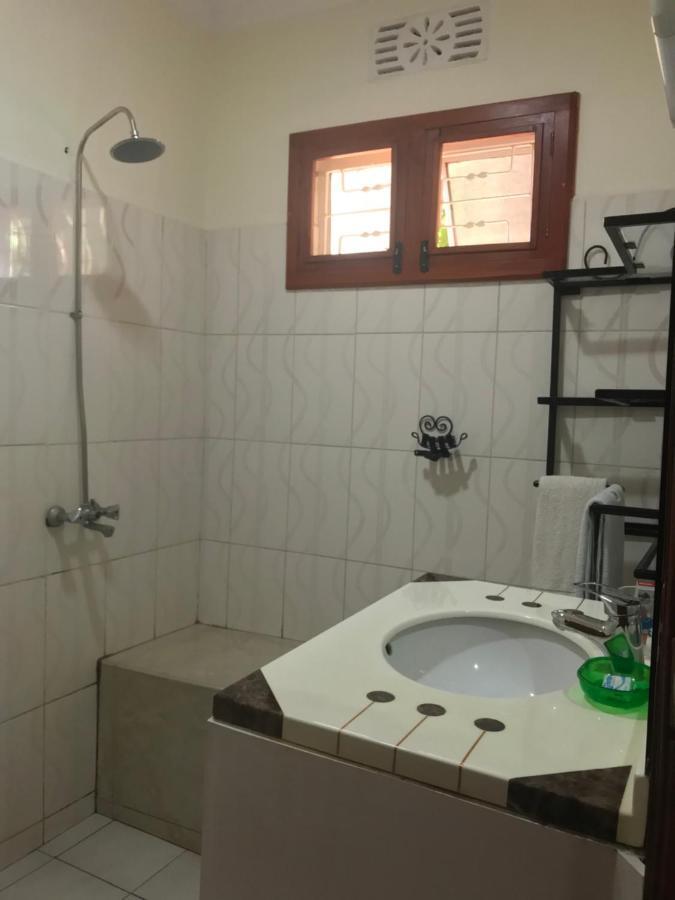 Bed and Breakfast Le Parlour Boma la Ngombe Екстер'єр фото